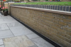 Retaining wall